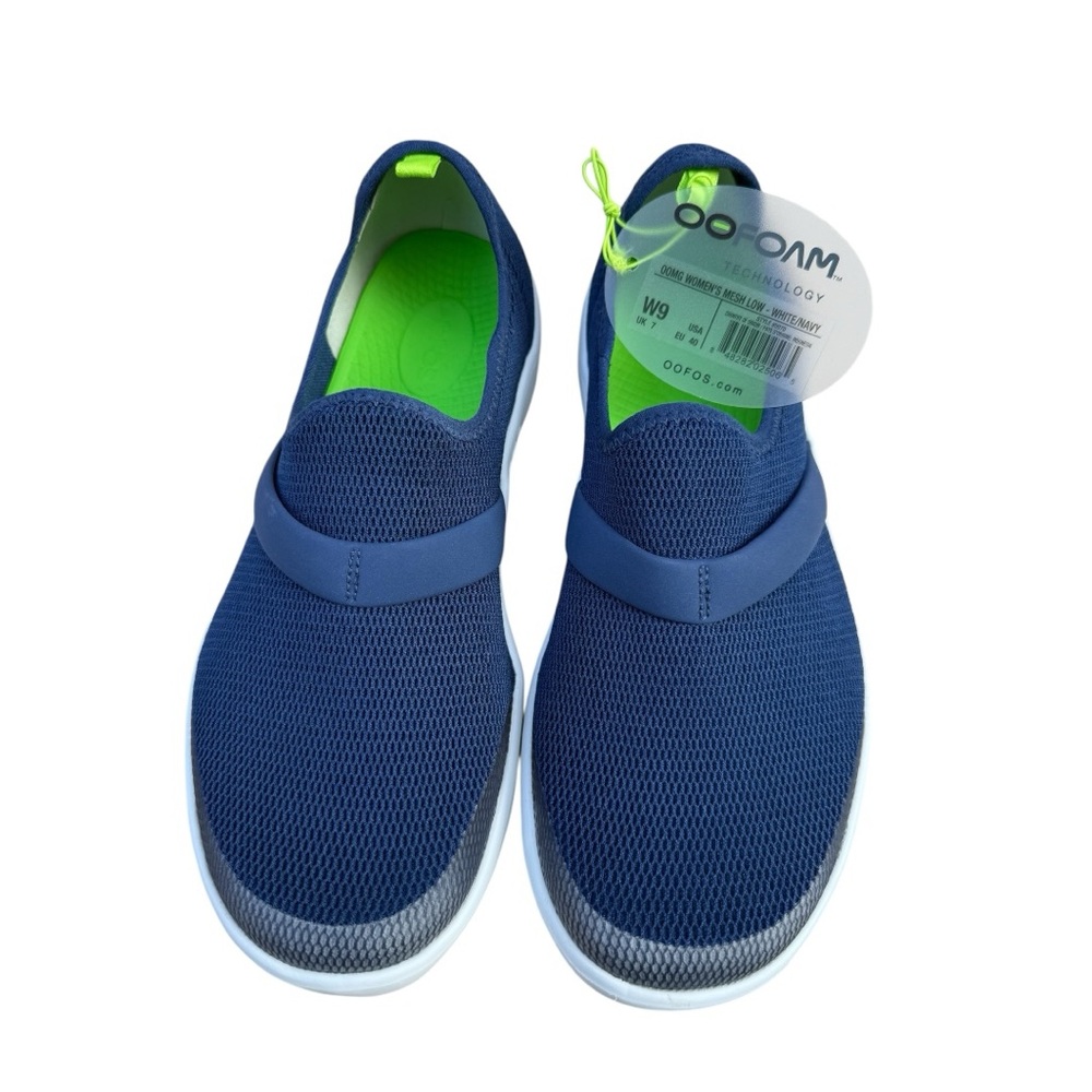 OOFOS Adult Blue Slip-On Shoes Women’s size 9, NWT.